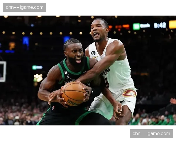 新转播协议生效推动球队盈利增长，商业价值达历史巅峰