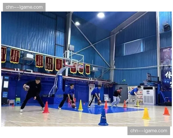 专访运动科学专家：解析腿部力量训练如何提升球员定位球射门球速